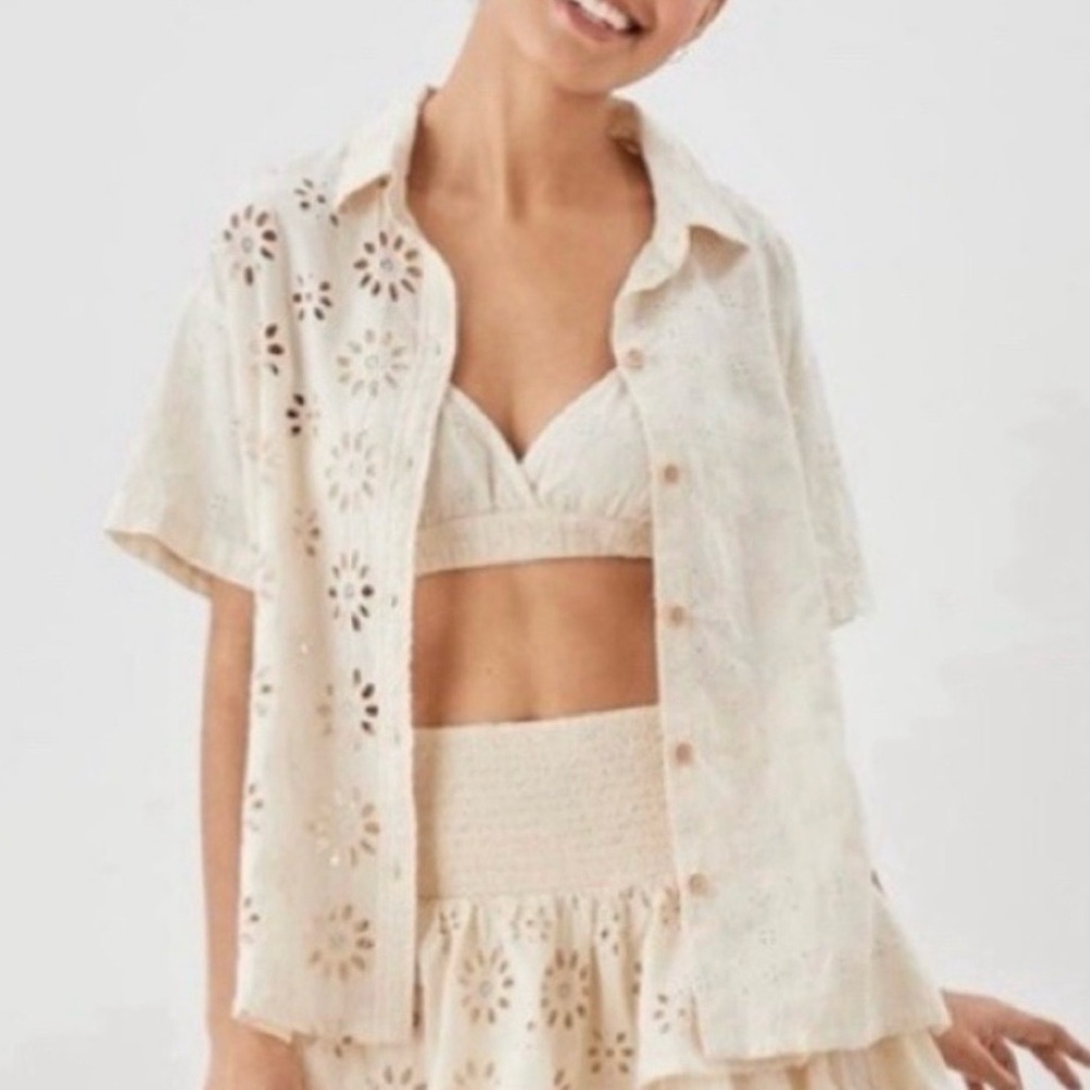 American Eagle Cream Resort Eyelet button up SMALL short sleeve boho